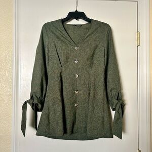 •SOLD•NWOT Green Button-Up Blouse with Tie Sleeves